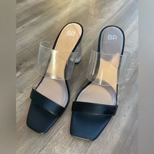 Size 9 BP. Pumps, worn one time for an event, very comfortable.